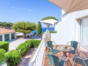 Apartment Palmiers I-2 by Interhome